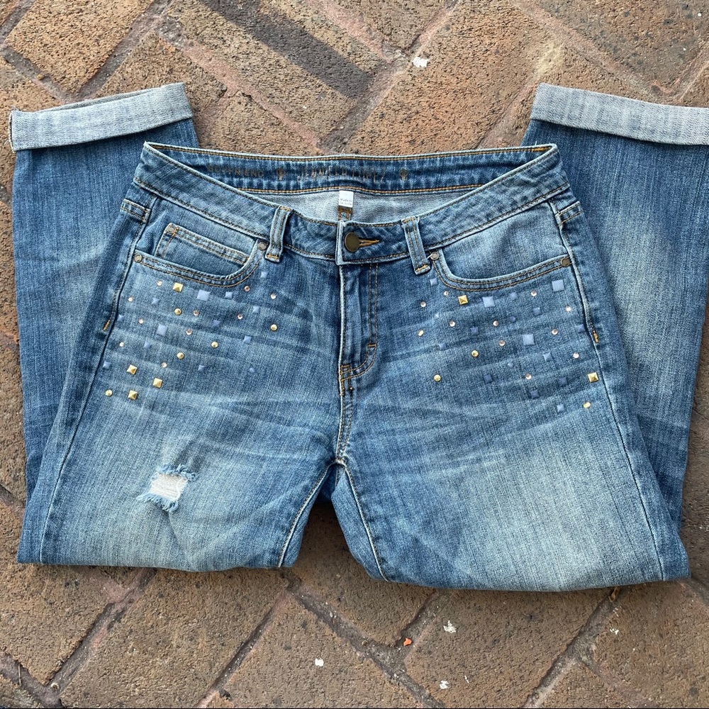 2.20 Jennifer Lopez Cropped Jeans w Stud Pockets